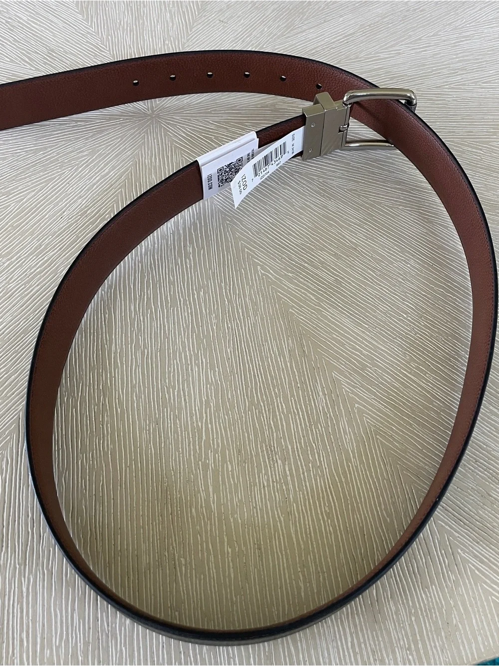 NWT Izod Black and Brown Reversible Leather Men’s Belt - Size M 34/36”
